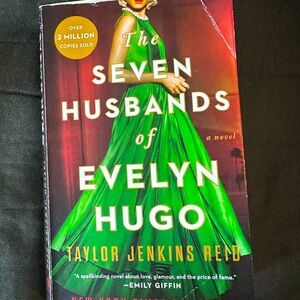 The seven husbands of Evelyn Hugo